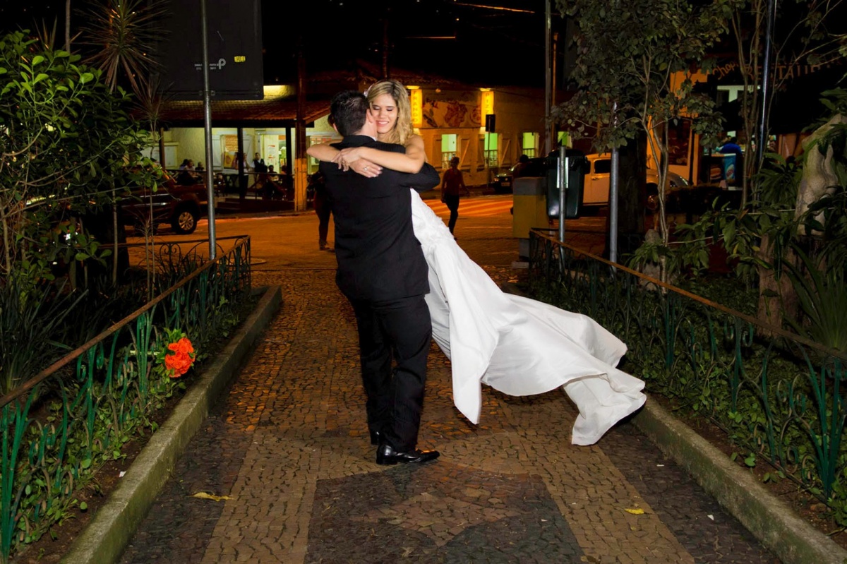 Fotografo casamento embú das artes, igreja nossa senhora do rosário em embú das artes, choperia bem brasil, fotografo de casamento