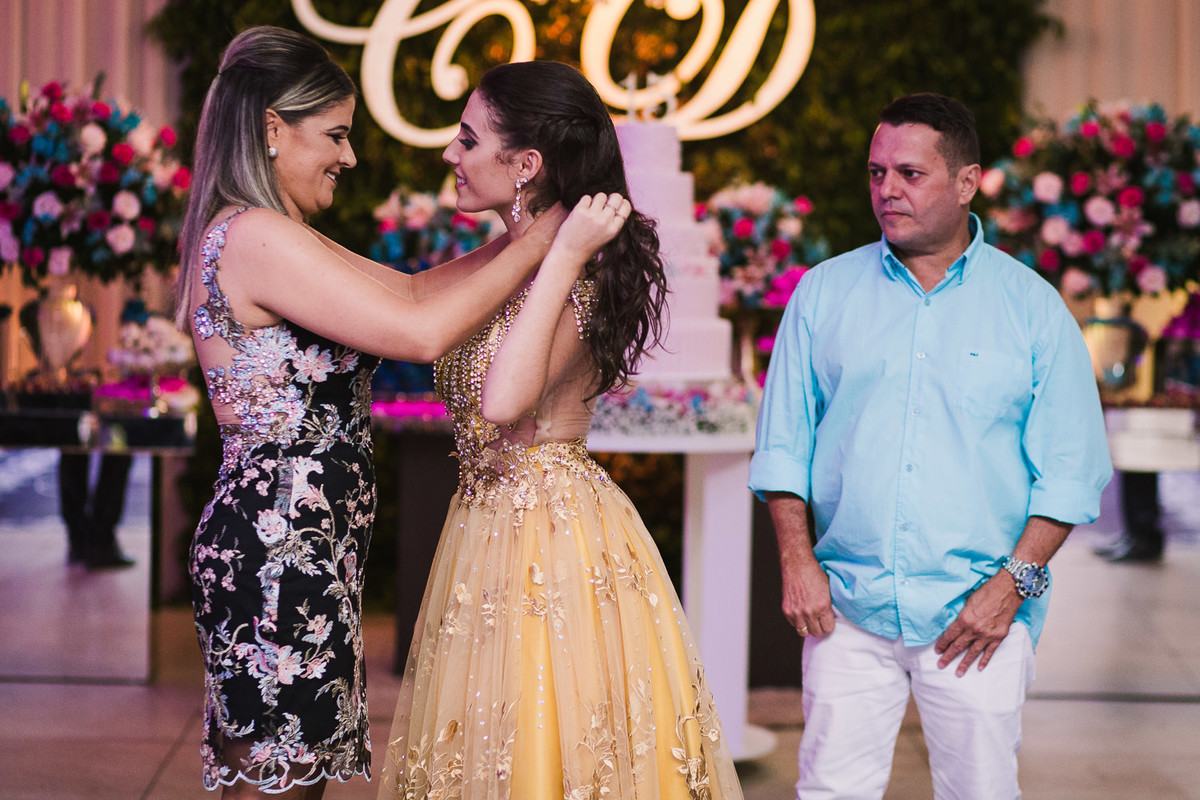 festa 15 anos claudia dourado