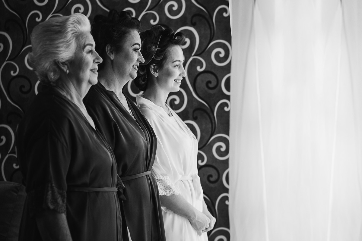 mãe, avó e noiva nayara