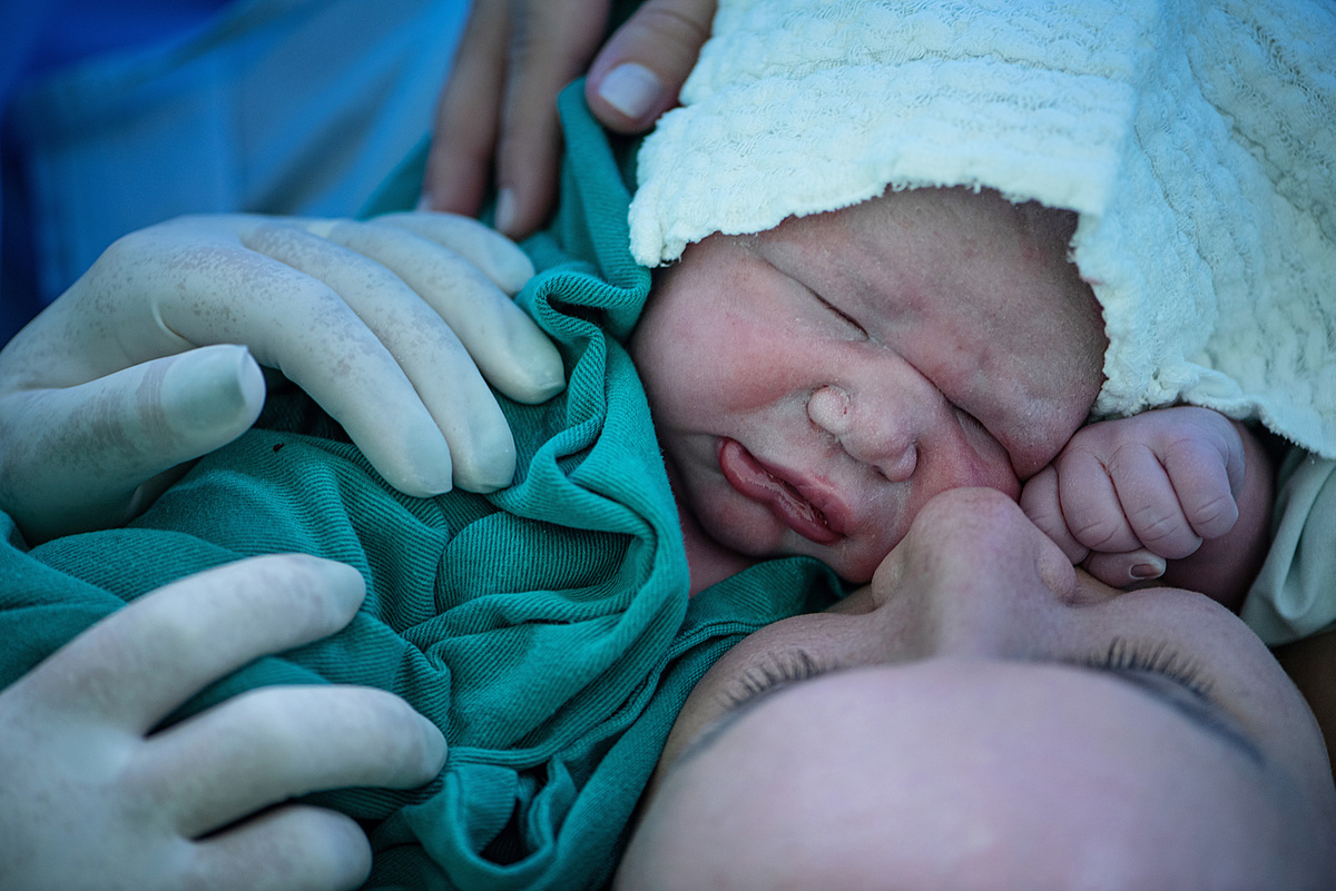 fotografia de nascimento, parto, cesaria, cesariana, nascimento, tania bauer fotografia, fotografia de parto, 