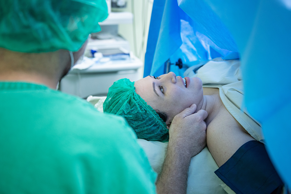 fotografia de nascimento, parto, cesaria, cesariana, nascimento, tania bauer fotografia, fotografia de parto, 