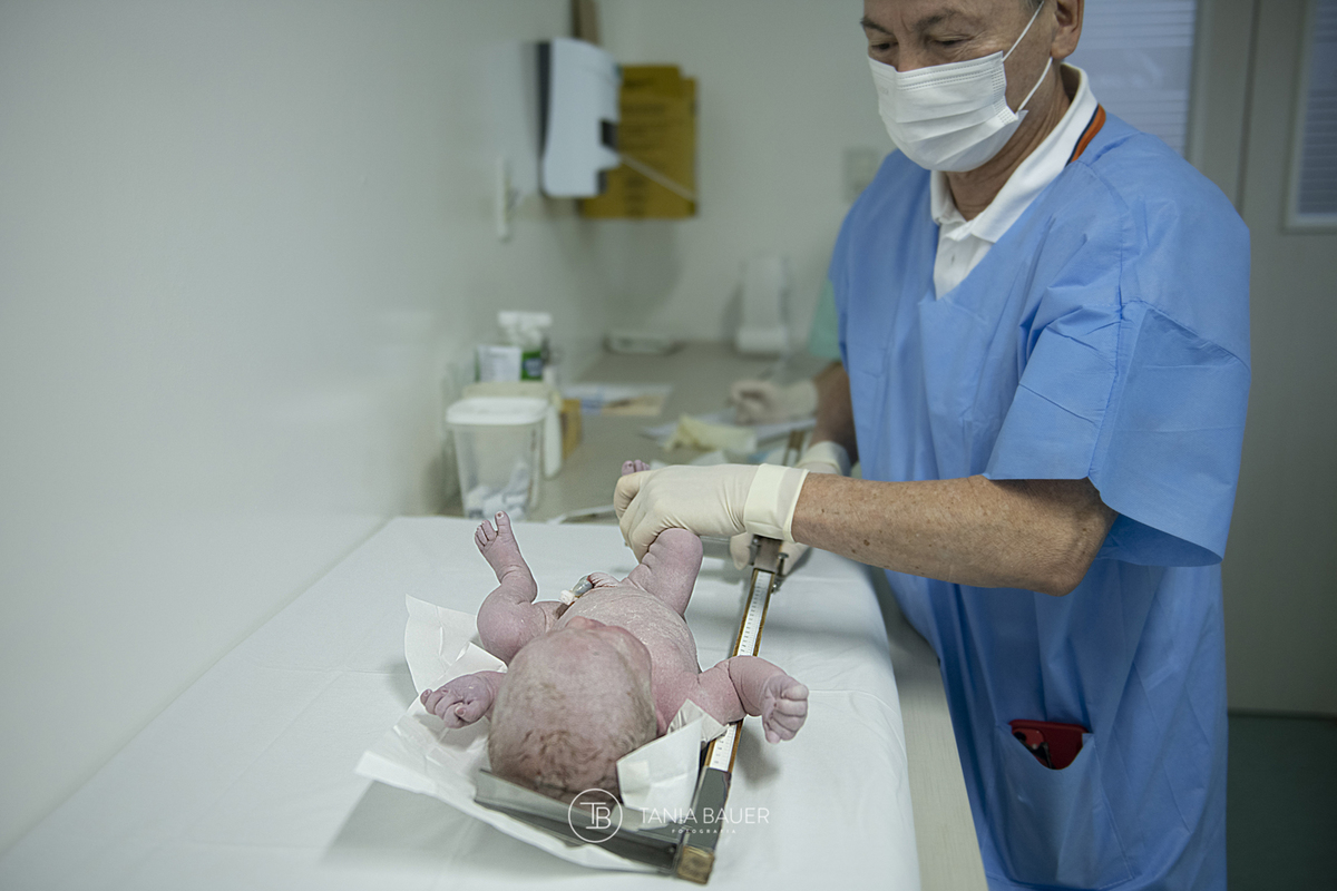 fotografia de nascimento, parto, cesaria, cesariana, nascimento, tania bauer fotografia, fotografia de parto, 