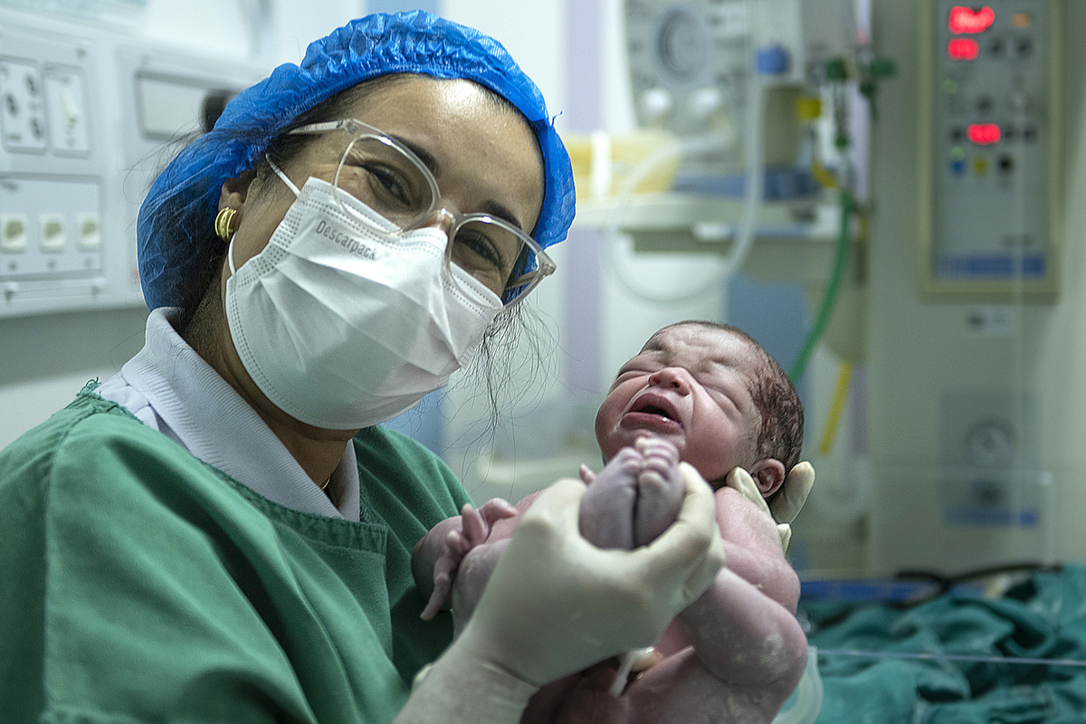 fotografia de nascimento, parto, cesaria, cesariana, nascimento, tania bauer fotografia, fotografia de parto, 