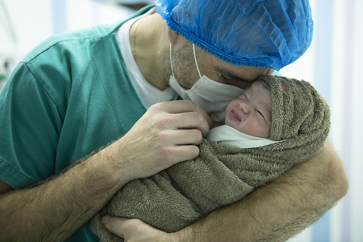 fotografia de nascimento, parto, cesaria, cesariana, nascimento, tania bauer fotografia, fotografia de parto, 