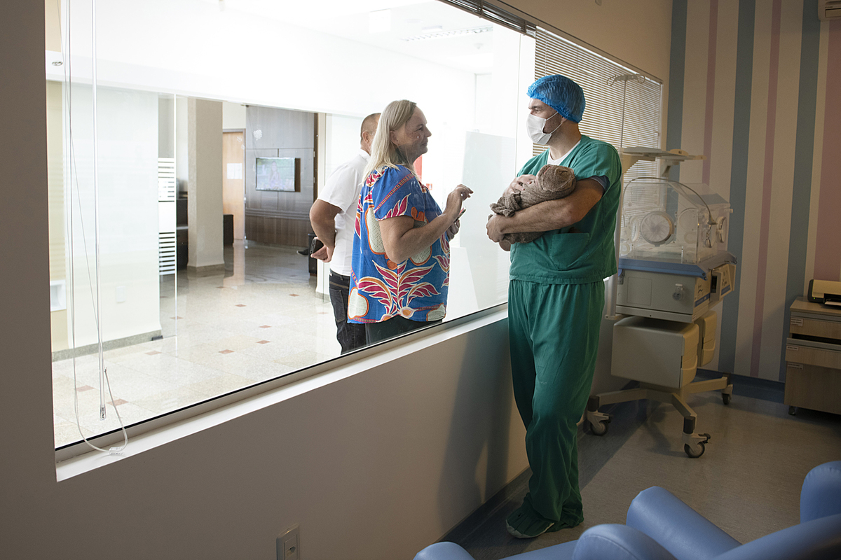 fotografia de nascimento, parto, cesaria, cesariana, nascimento, tania bauer fotografia, fotografia de parto, 