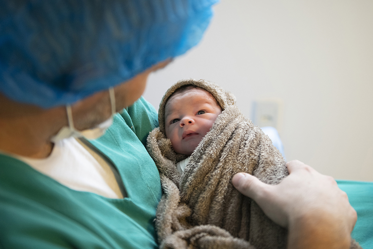 fotografia de nascimento, parto, cesaria, cesariana, nascimento, tania bauer fotografia, fotografia de parto, 