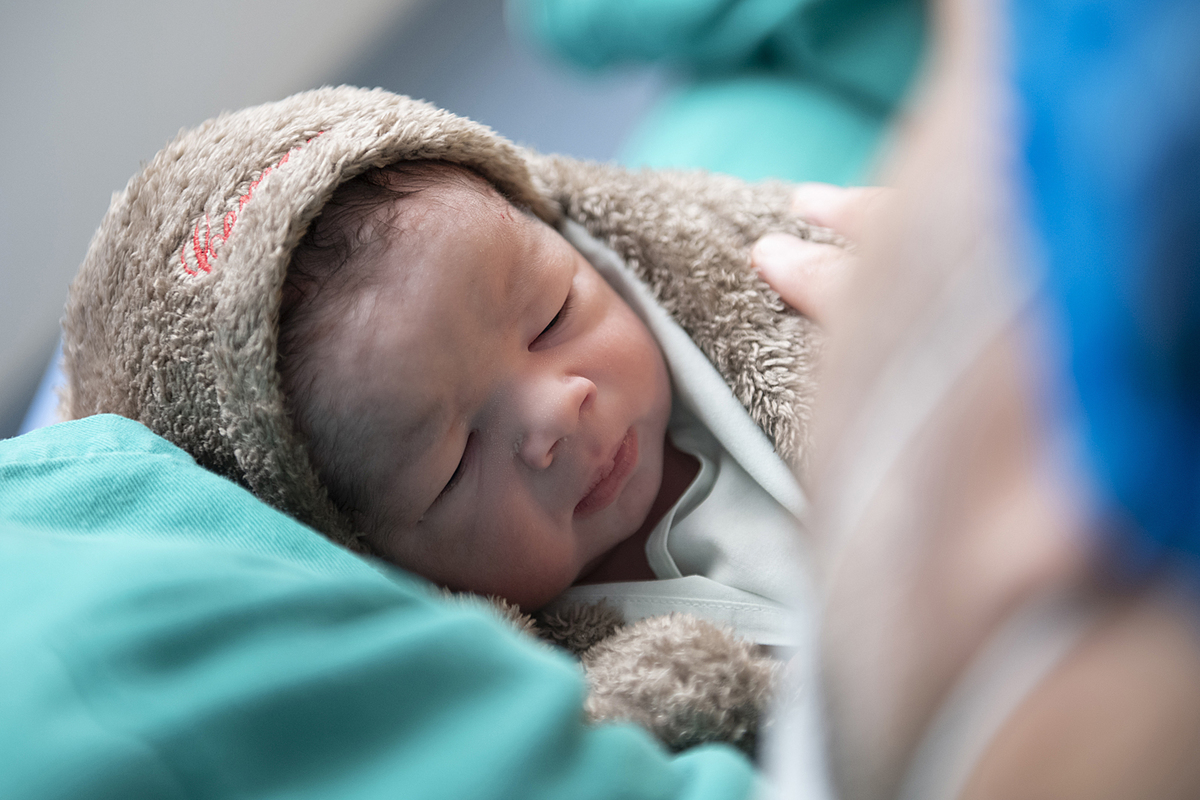 fotografia de nascimento, parto, cesaria, cesariana, nascimento, tania bauer fotografia, fotografia de parto, 