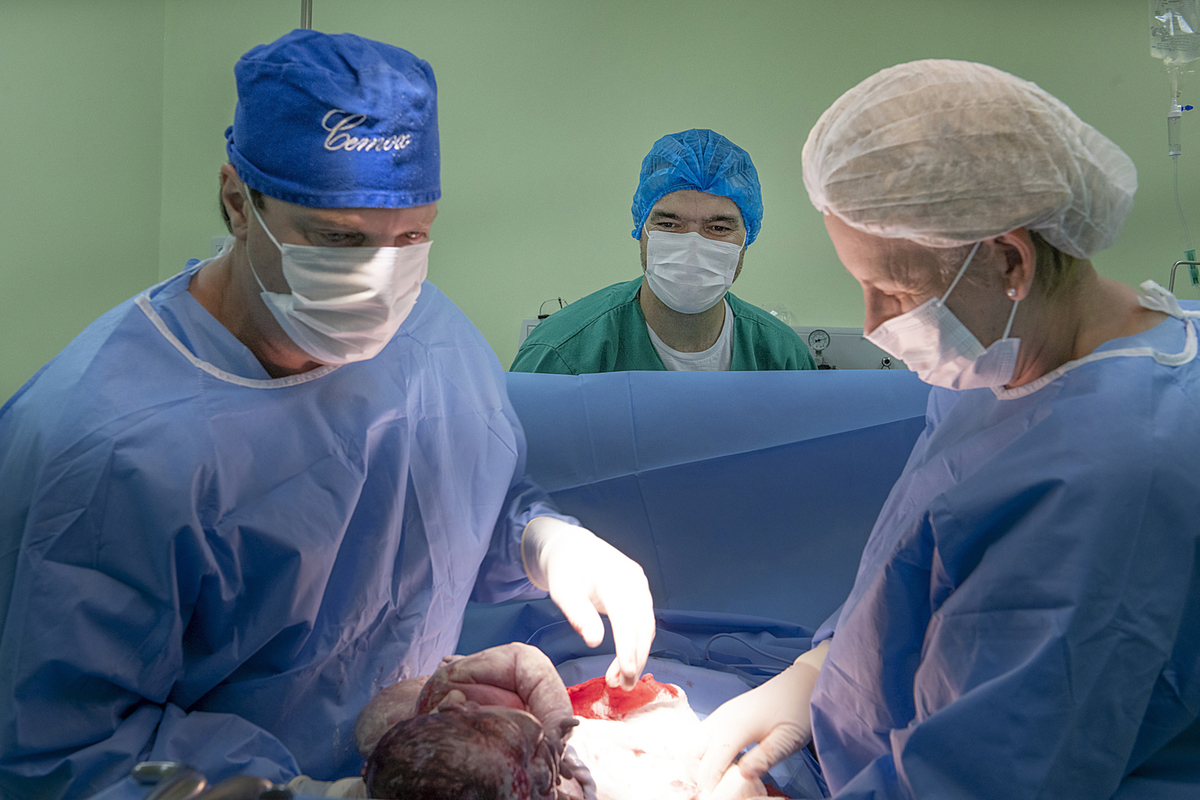 fotografia de nascimento, parto, cesaria, cesariana, nascimento, tania bauer fotografia, fotografia de parto, 