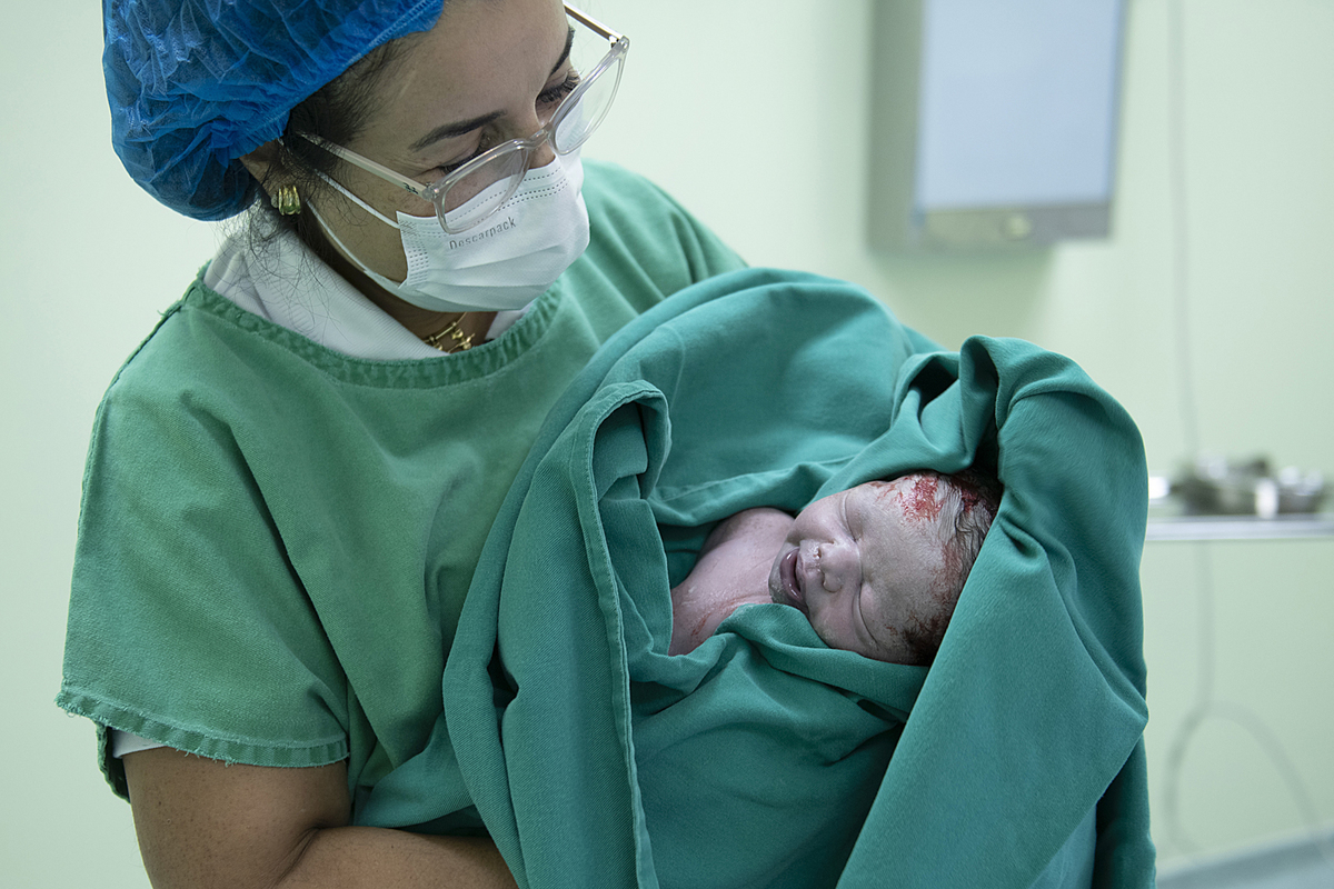 fotografia de nascimento, parto, cesaria, cesariana, nascimento, tania bauer fotografia, fotografia de parto, 