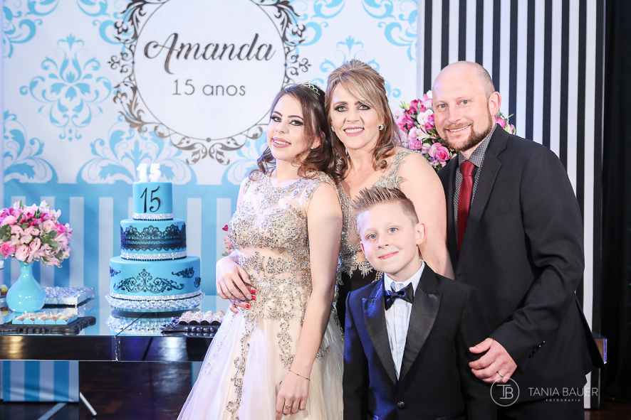 Fotografia 15 anos - São Bento  do Sul, Campo Alegre, Rio Negrinho, Joinville, Itajaí - Fotografa Tania Bauer
