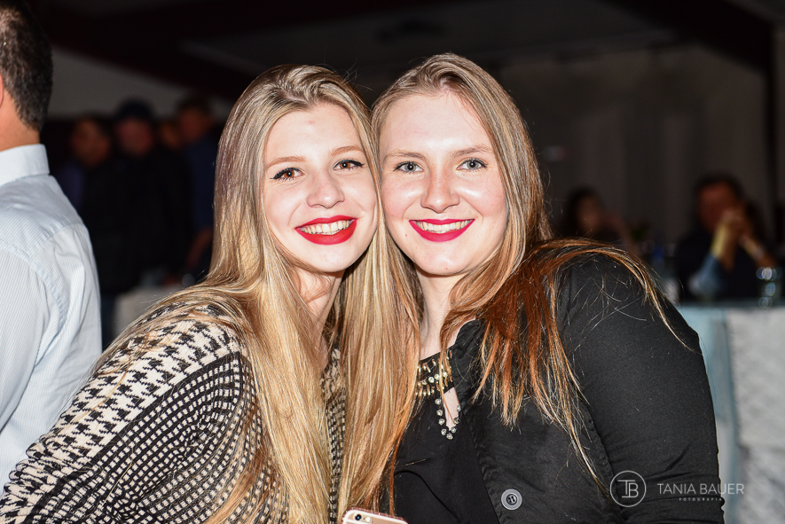 Fotografia 15 anos - São Bento  do Sul, Campo Alegre, Rio Negrinho, Joinville, Itajaí - Fotografa Tania Bauer