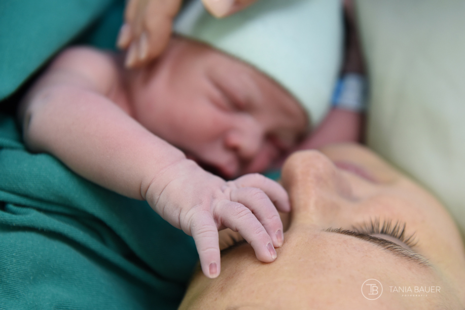 Fotografia de parto e newborn - fotografa Tania Bauer - São Bento do Sul - SC