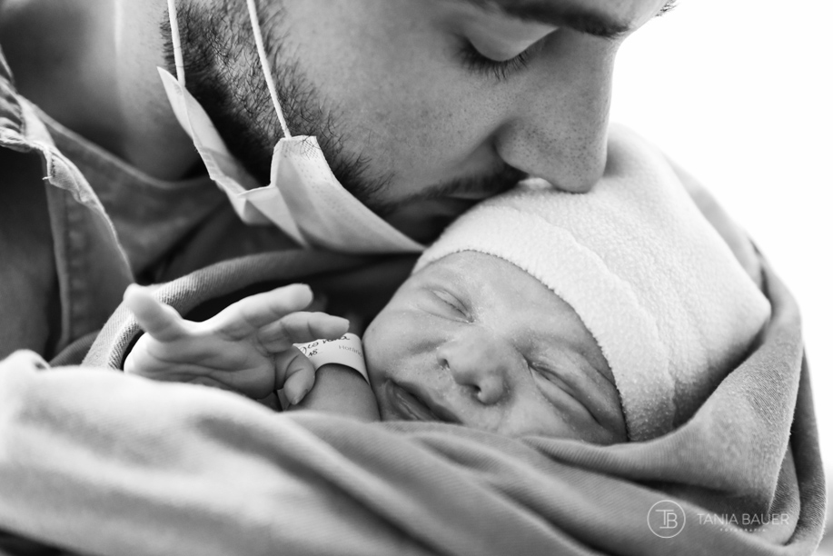 Fotografia de parto e newborn - fotografa Tania Bauer - São Bento do Sul - SC