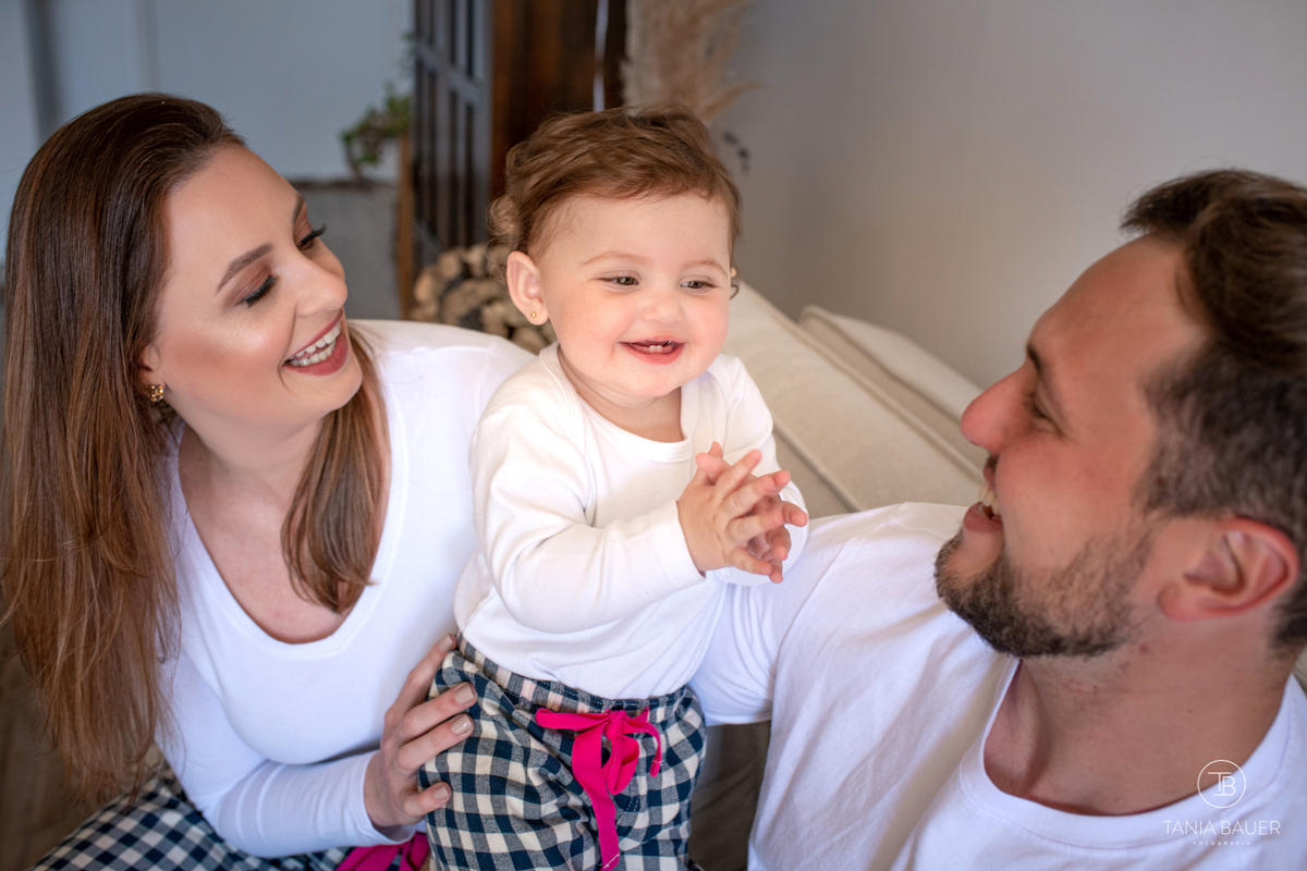 tania bauer fotografia, tania bauer, fotografa de família, ensaio de família, fotografia em casa, lifestyle, retrato de família, família, family