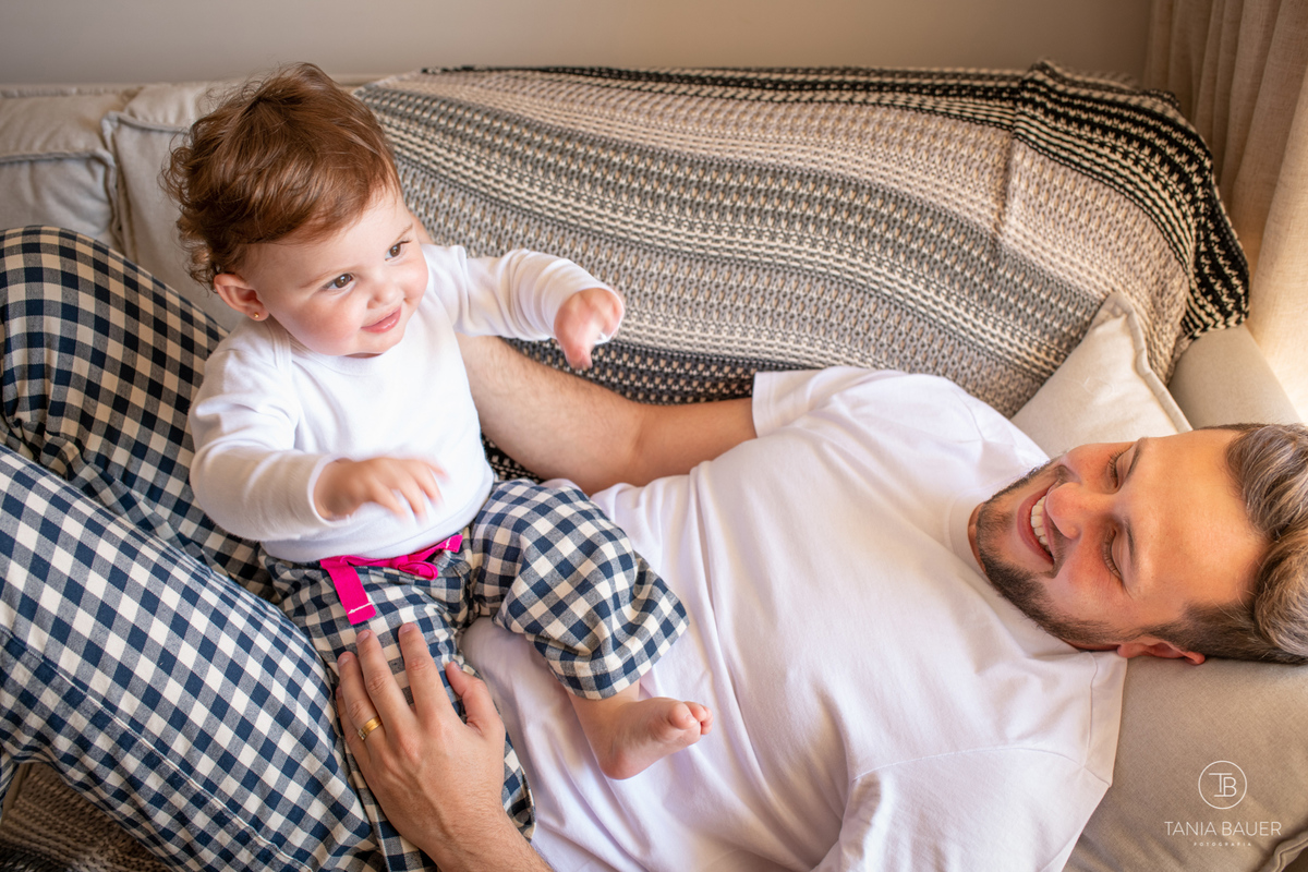 tania bauer fotografia, tania bauer, fotografa de família, ensaio de família, fotografia em casa, lifestyle, retrato de família, família, family