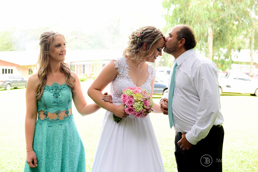 Fotografia de casamento - Campo Alegre, São Bento do Sul, Rio Negrinho, Joinville,Itajaí - Fotografa Tania Bauer