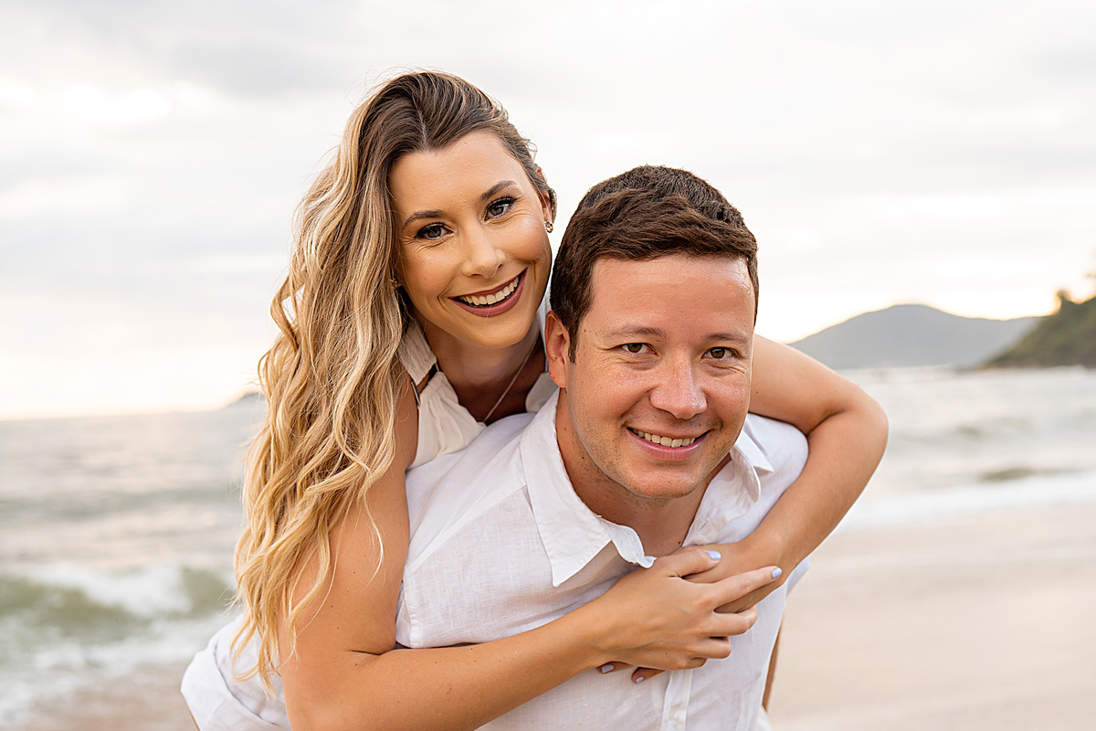 ensaio noivos, prewedding, fotografia de casamento, ensaio externo, ensaio na praia, noivos, fotografa de casamento, wedding day, tania bauer fotografia, fotografa de Santa Catarina, fotografa de São Bento do Sul, Tania Bauer