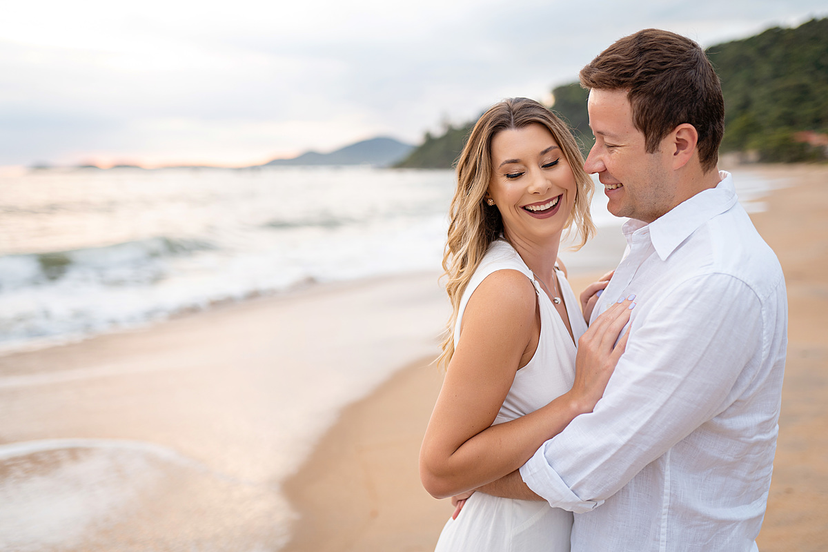 ensaio noivos, prewedding, fotografia de casamento, ensaio externo, ensaio na praia, noivos, fotografa de casamento, wedding day, tania bauer fotografia, fotografa de Santa Catarina, fotografa de São Bento do Sul, Tania Bauer