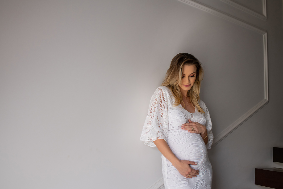 fotografia degestante, fotografia de familia, gestante em casa, lifestyle, gestante, gravida, ensaio de gestante em casa, ensaio fotografico gestante, ensaio externo gestante, tania bauer, tania bauer fotografia