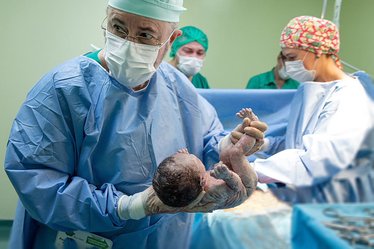 cesariana, fotografia de familia, cesariana, parto, cemox, tania bauer fotografia, tania bauer, fotografa de sao bento do sul, nascimento Alice