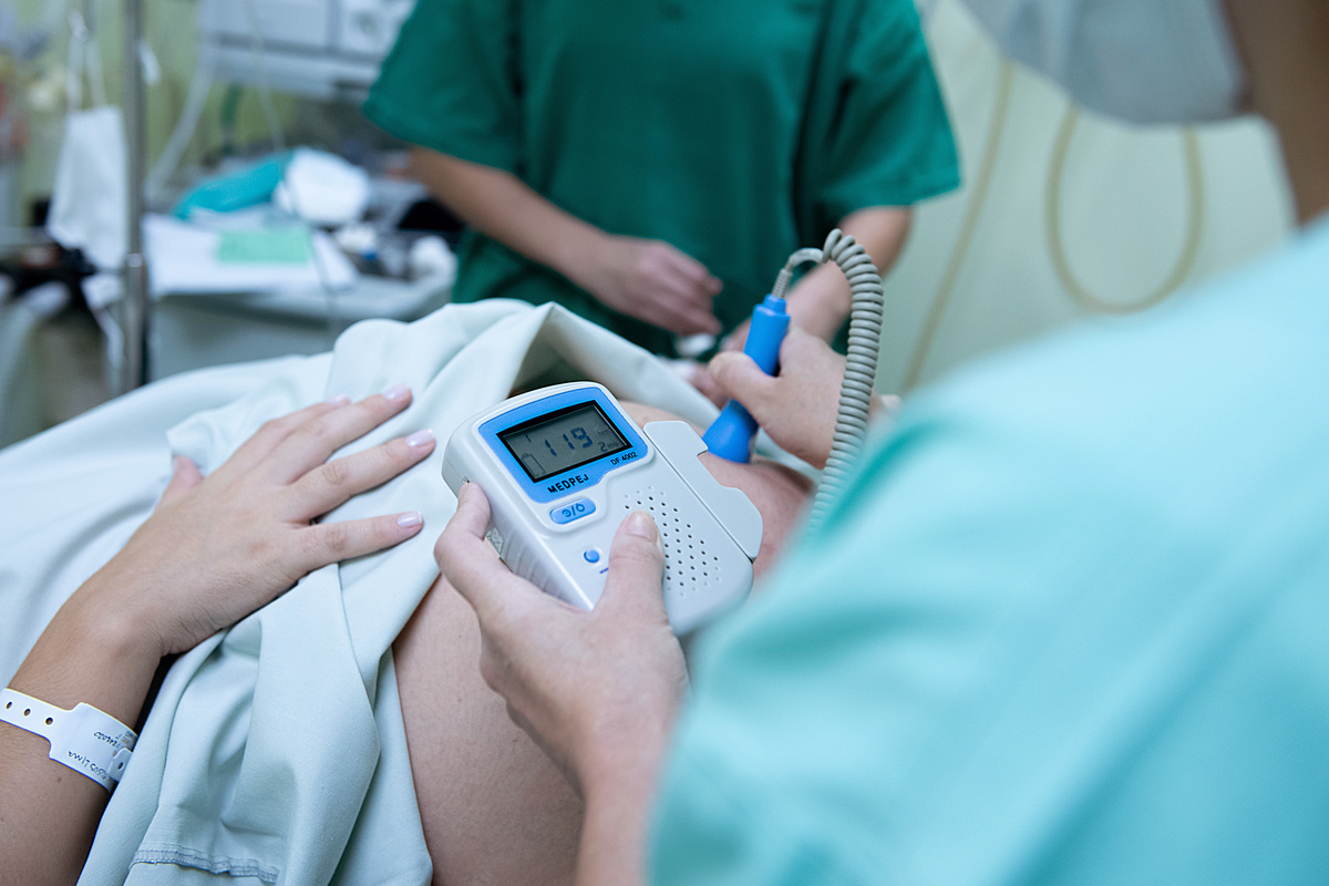 cesariana, fotografia de familia, cesariana, parto, cemox, tania bauer fotografia, tania bauer, fotografa de sao bento do sul, nascimento Alice