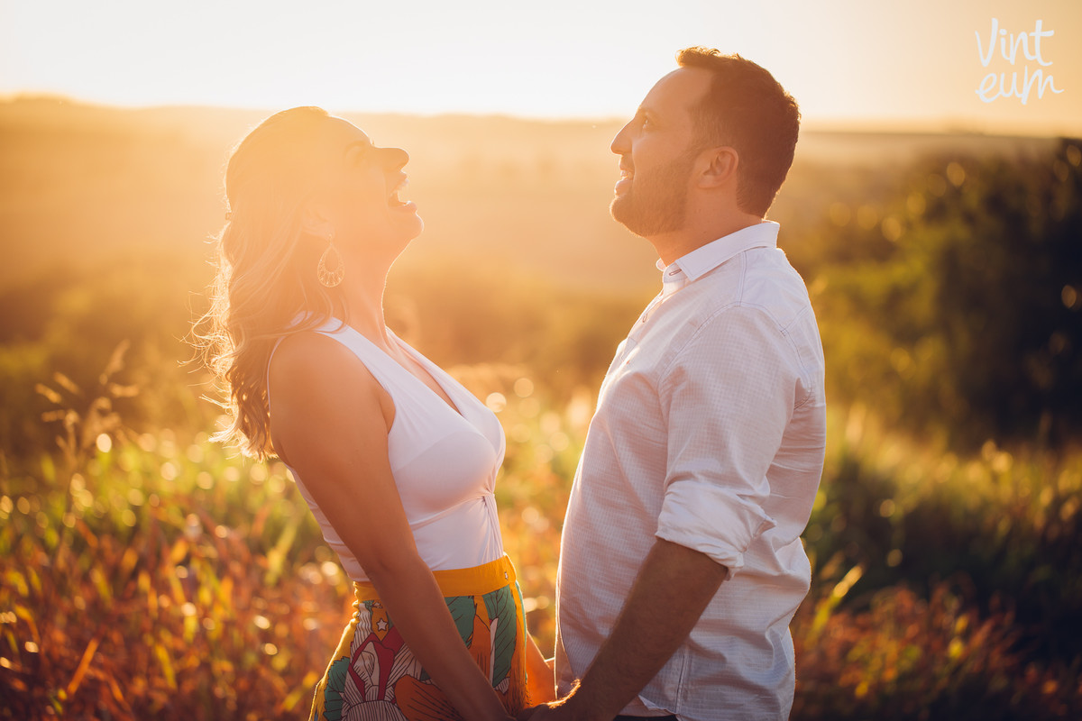 casal sorrindo plantação maringa pr