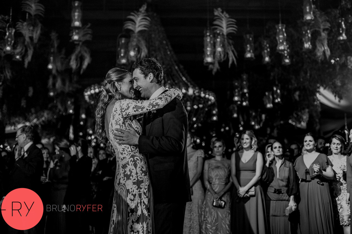 LARISSA & JOEL