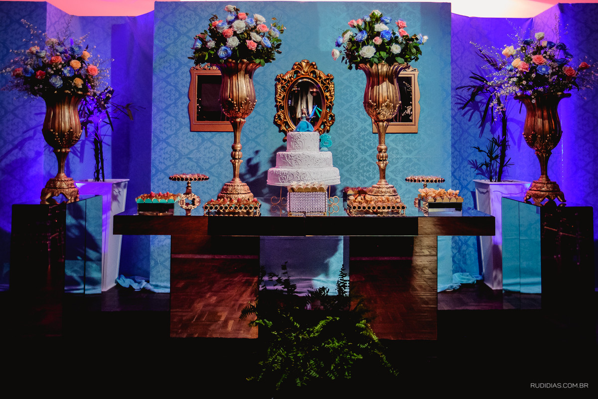mesa de bolo de 15 anos em capao da canoa feita pela imperial eventos