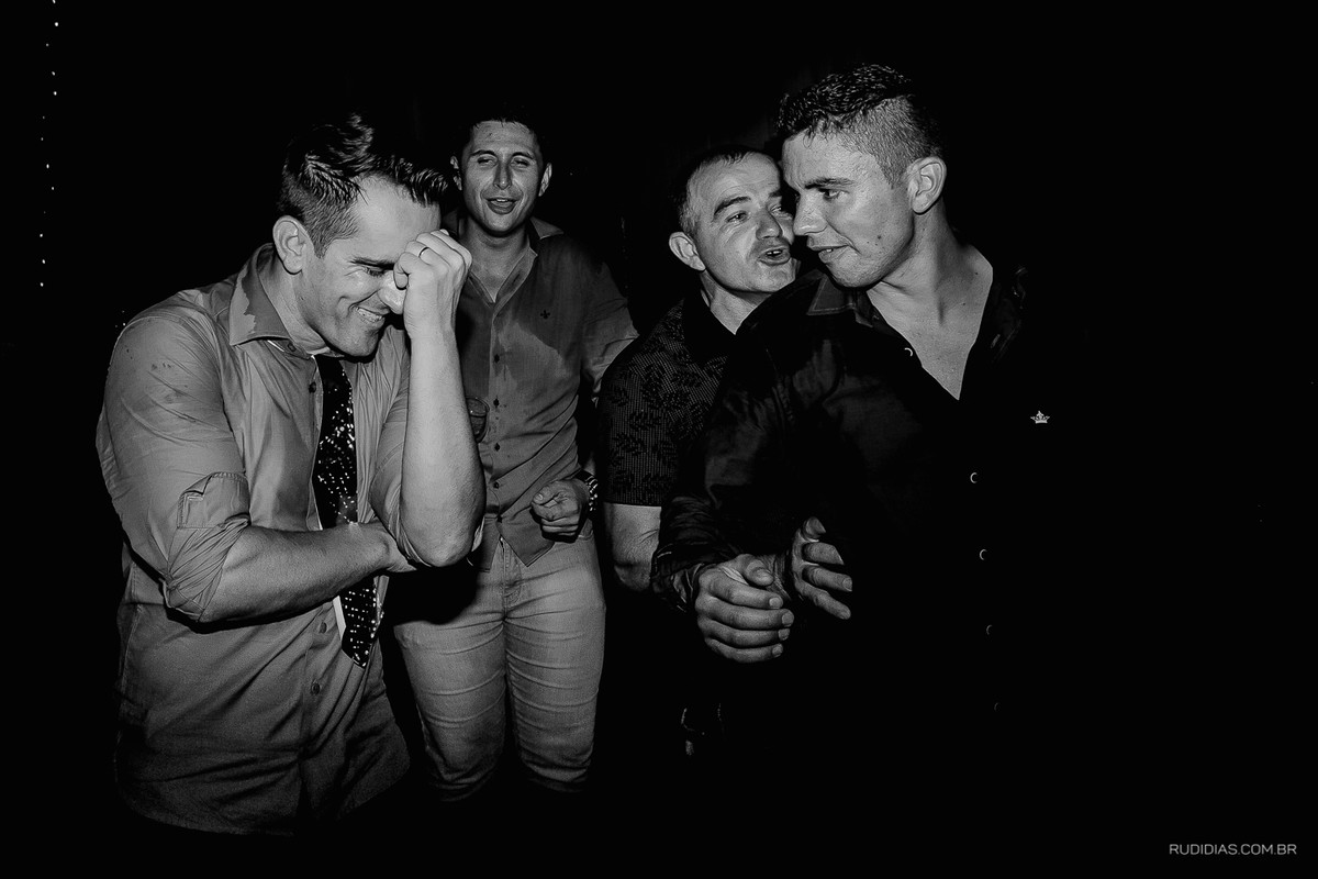 debutante comemora sua festa de 15 anos em capao da canoa