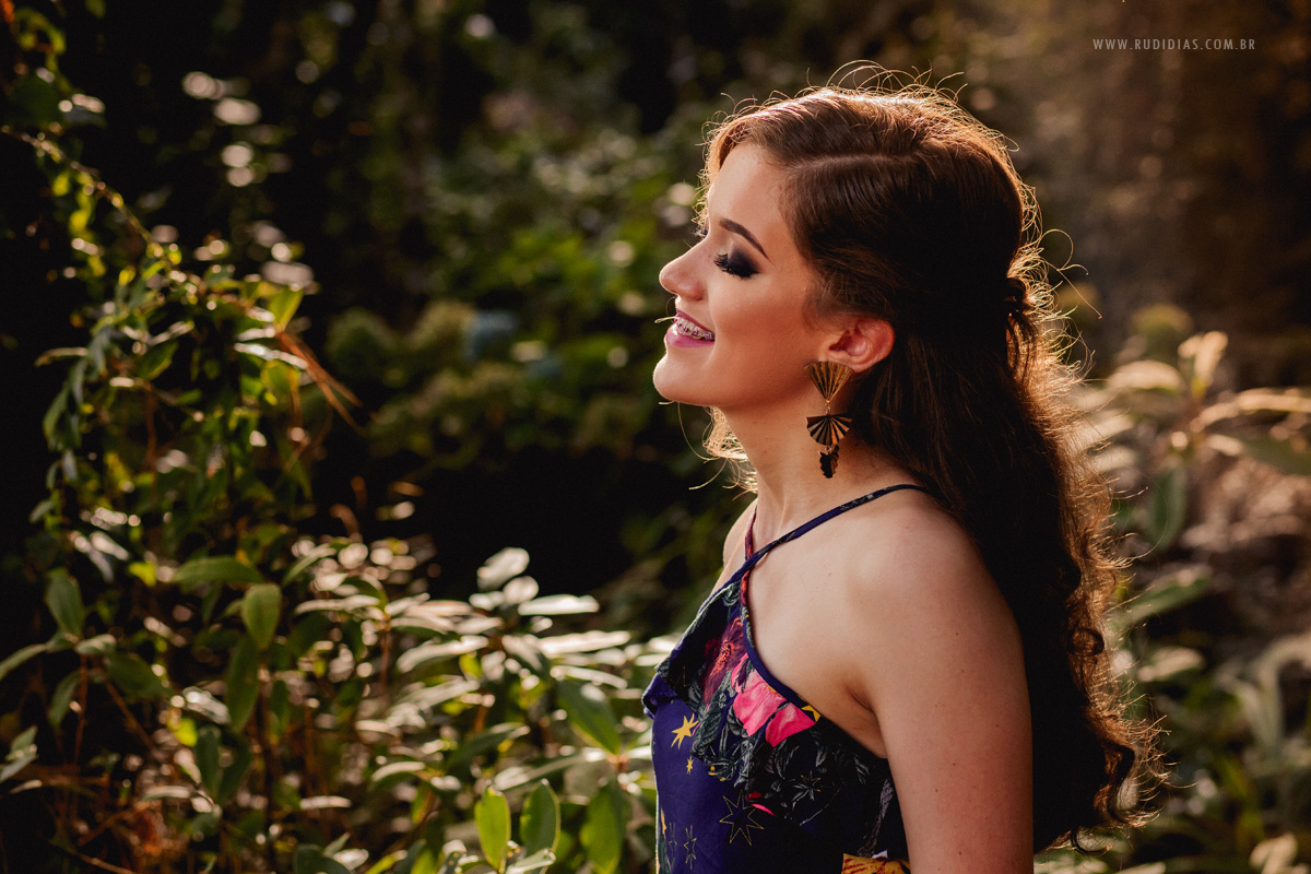 uma luz mágica que reflete numa linda foto de 15 anos