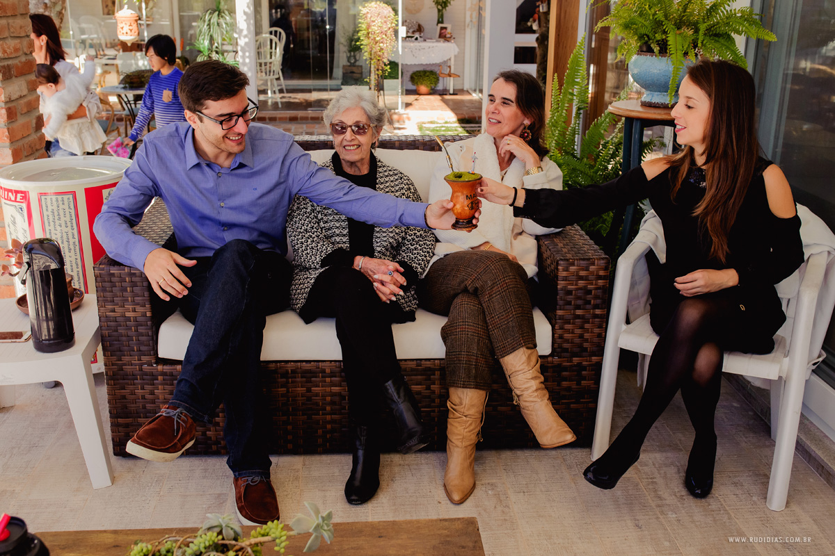 chimarrão de mão em mão