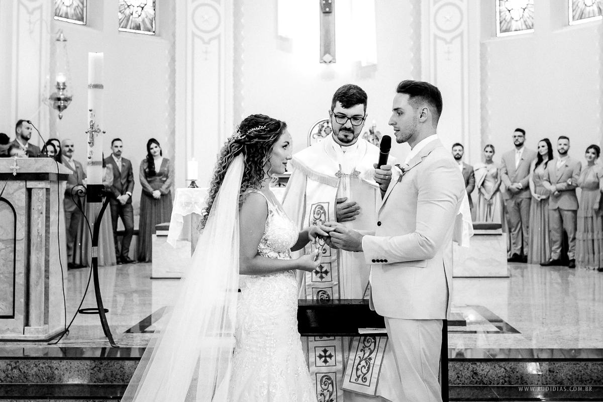troca de alianças dos noivos