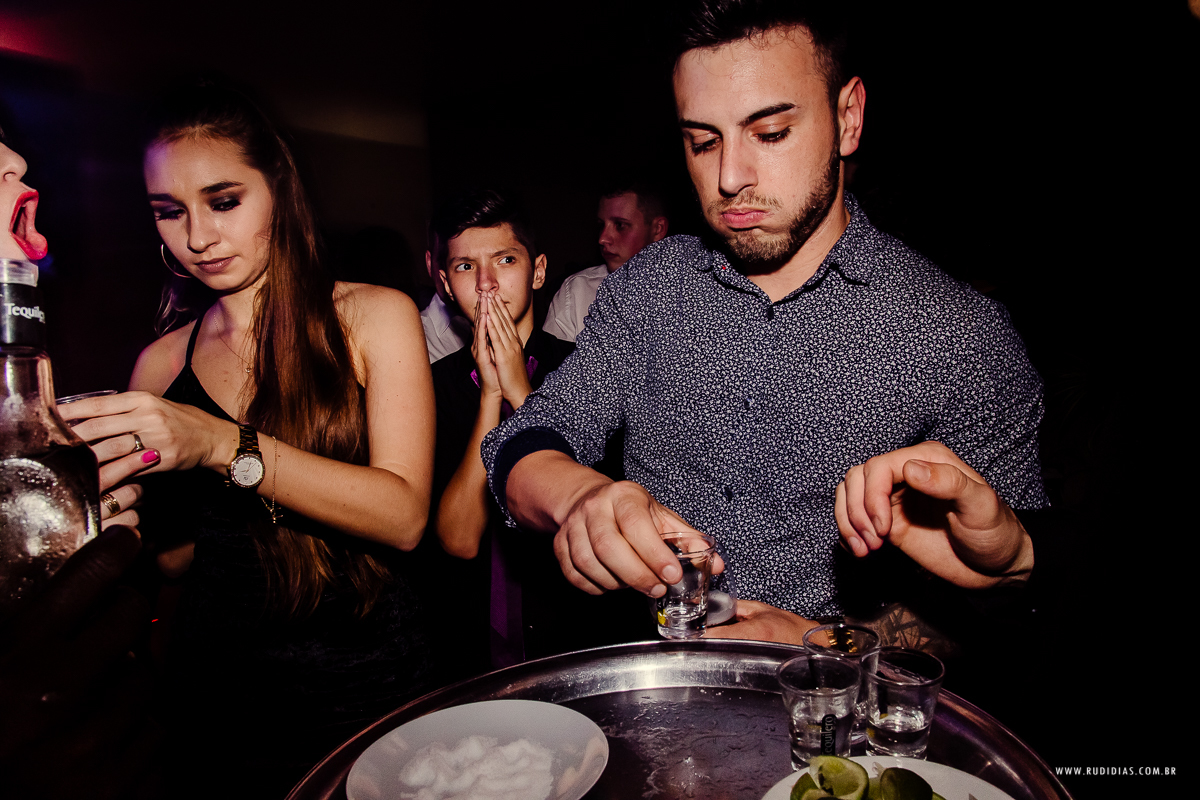 hora da tequila na festa de formatura
