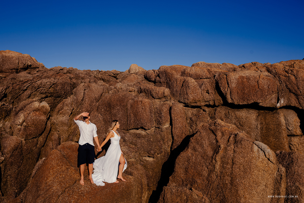 fotos de casal na praia criativas