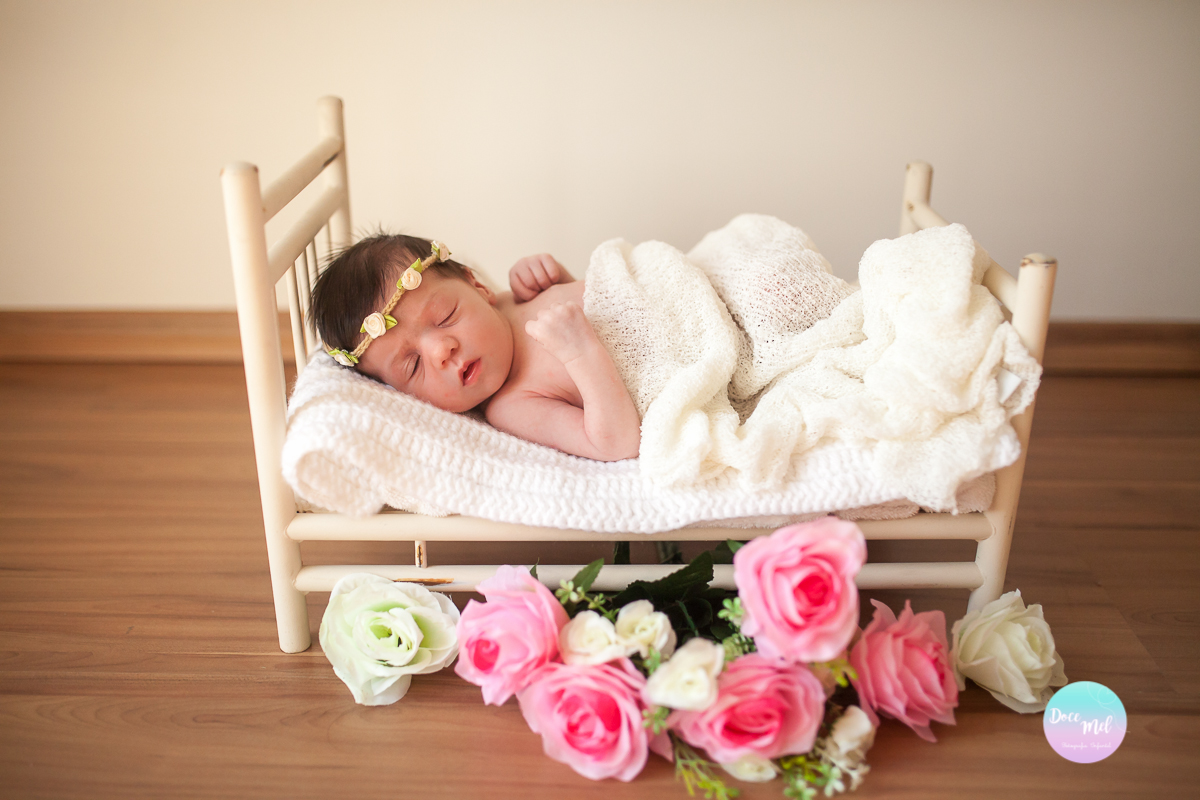ensaio newborn, ensaio newborn lyfestyle, doce mel fotografia, fotografia infantil, foto de bebes, fotos de recém nascidos,