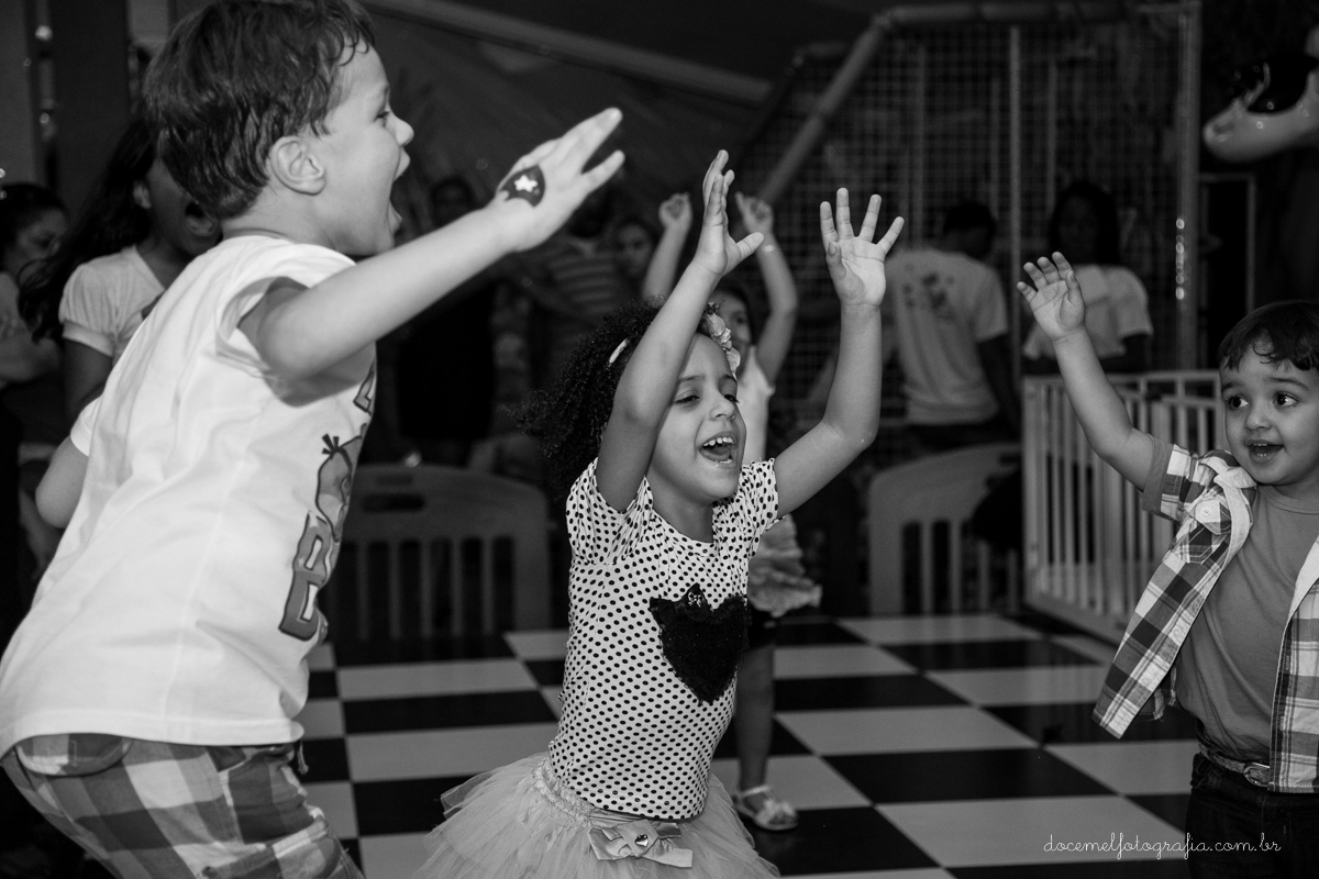 Fotografia infantil, fotografia de família, primeiro aninho, Salão de Festas lua nova, Tio Deicinho Animações, São Gonçalo -RJ
