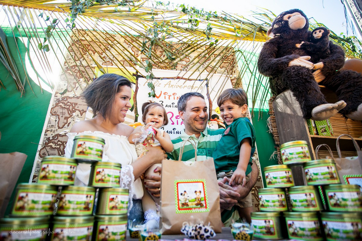 Fotografia infantil, fotografia de família, primeiro aninho, Safari do mickey,mágico na festa, Niterói-RJ