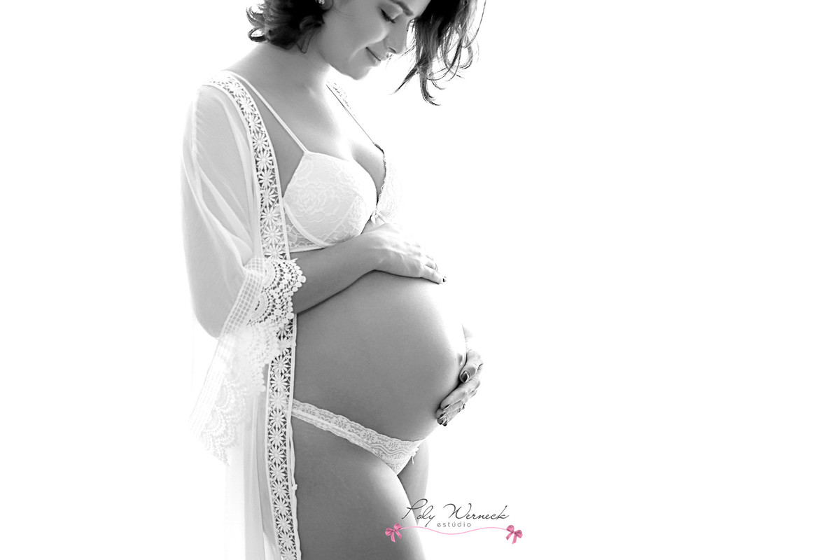 ESTÚDIO FOTOGRÁFICO GAMA BRASÍLIA DF DISTRITO FEDERAL ENSAIO GESTANTE GRÁVIDA LOOK LINGERIE FOTOS FOTOGRAFIA CALCINHA LINGERIE LINDA GRAVIDIVA MULHER SENSUAL FELIZ FOTO PHOTO POLY WERNECK POLYANNA