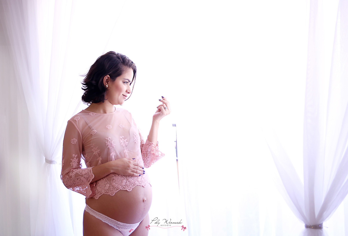 ESTÚDIO FOTOGRÁFICO GAMA BRASÍLIA DF DISTRITO FEDERAL ENSAIO GESTANTE GRÁVIDA LOOK LINGERIE FOTOS FOTOGRAFIA CALCINHA LINGERIE LINDA GRAVIDIVA MULHER SENSUAL FELIZ FOTO PHOTO POLY WERNECK POLYANNA