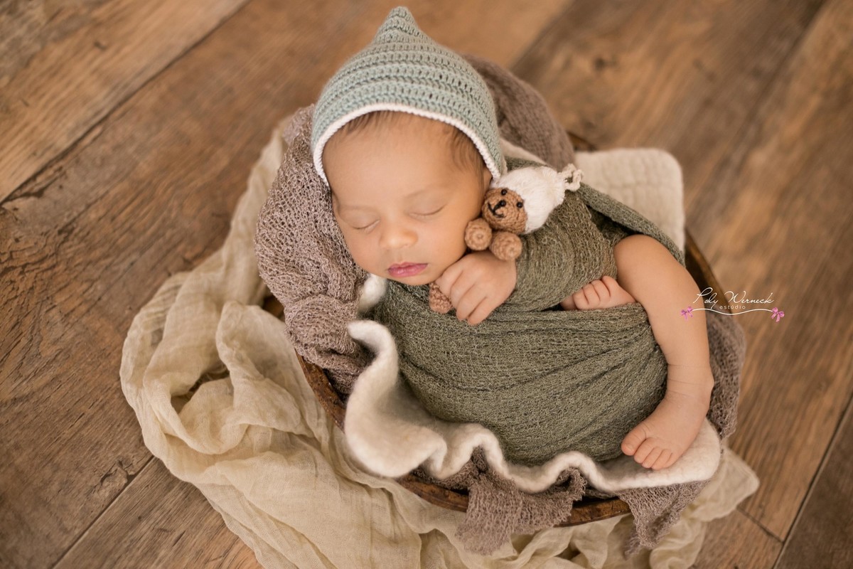 NEWBORN BEBE BABY ENSAIO ESTUDIO ENSAIO BEBE RECÉM NAIDO BRASÍLIA GAMA DF DISTRITO FEDERAL FILHO MENINO BABY BOY FOTÓGRAFA ESPECIALIZADA EM BEBES