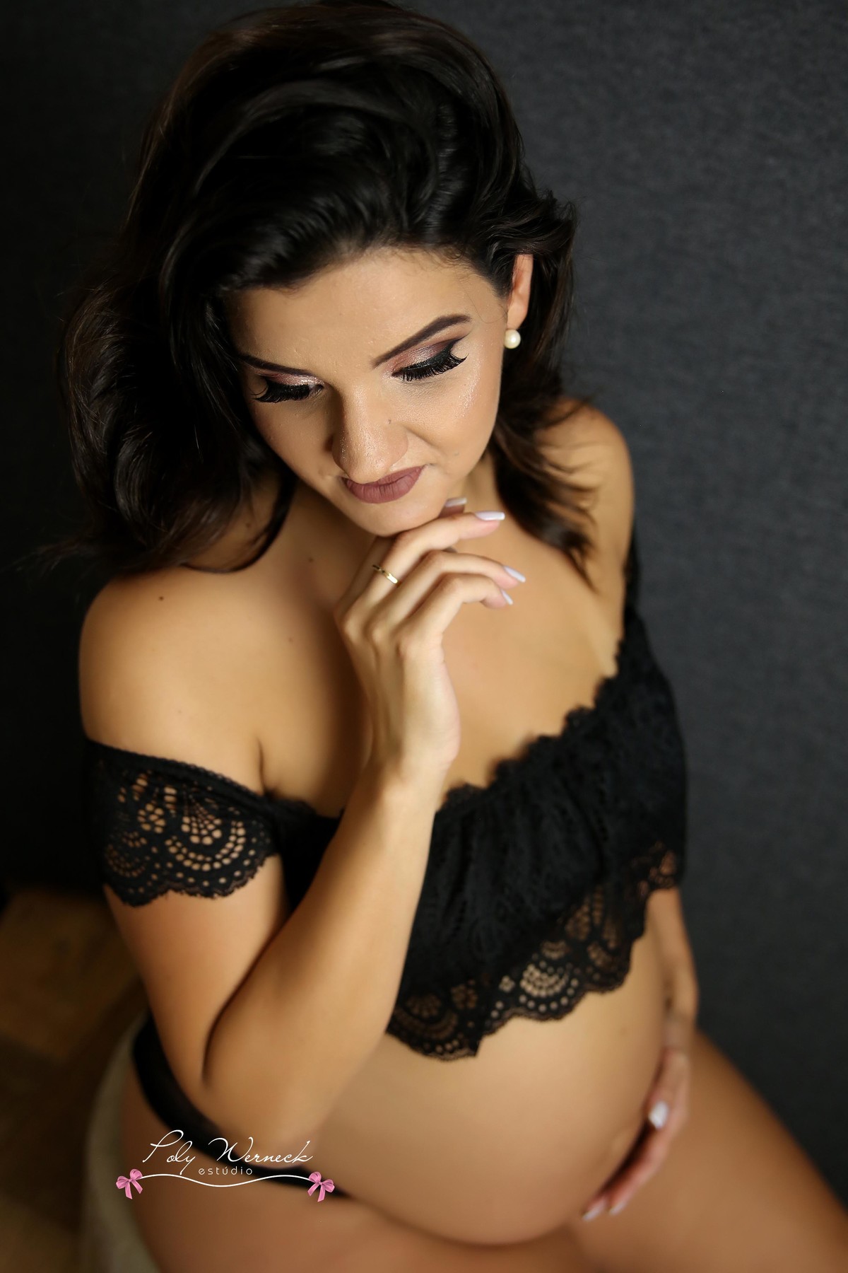 ESTÚDIO FOTOGRÁFICO GAMA BRASÍLIA DF DISTRITO FEDERAL ENSAIO GESTANTE GRÁVIDA LOOK LINGERIE FOTOS FOTOGRAFIA CALCINHA LINGERIE LINDA GRAVIDIVA MULHER SENSUAL FELIZ FOTO PHOTO POLY WERNECK POLYANNA