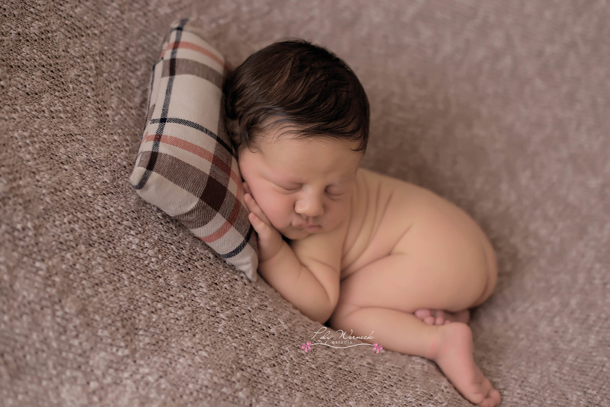 NEWBORN BEBE BABY ENSAIO ESTUDIO ENSAIO BEBE RECÉM NAIDO BRASÍLIA GAMA DF DISTRITO FEDERAL FILHO MENINO BABY BOY FOTÓGRAFA ESPECIALIZADA EM BEBES