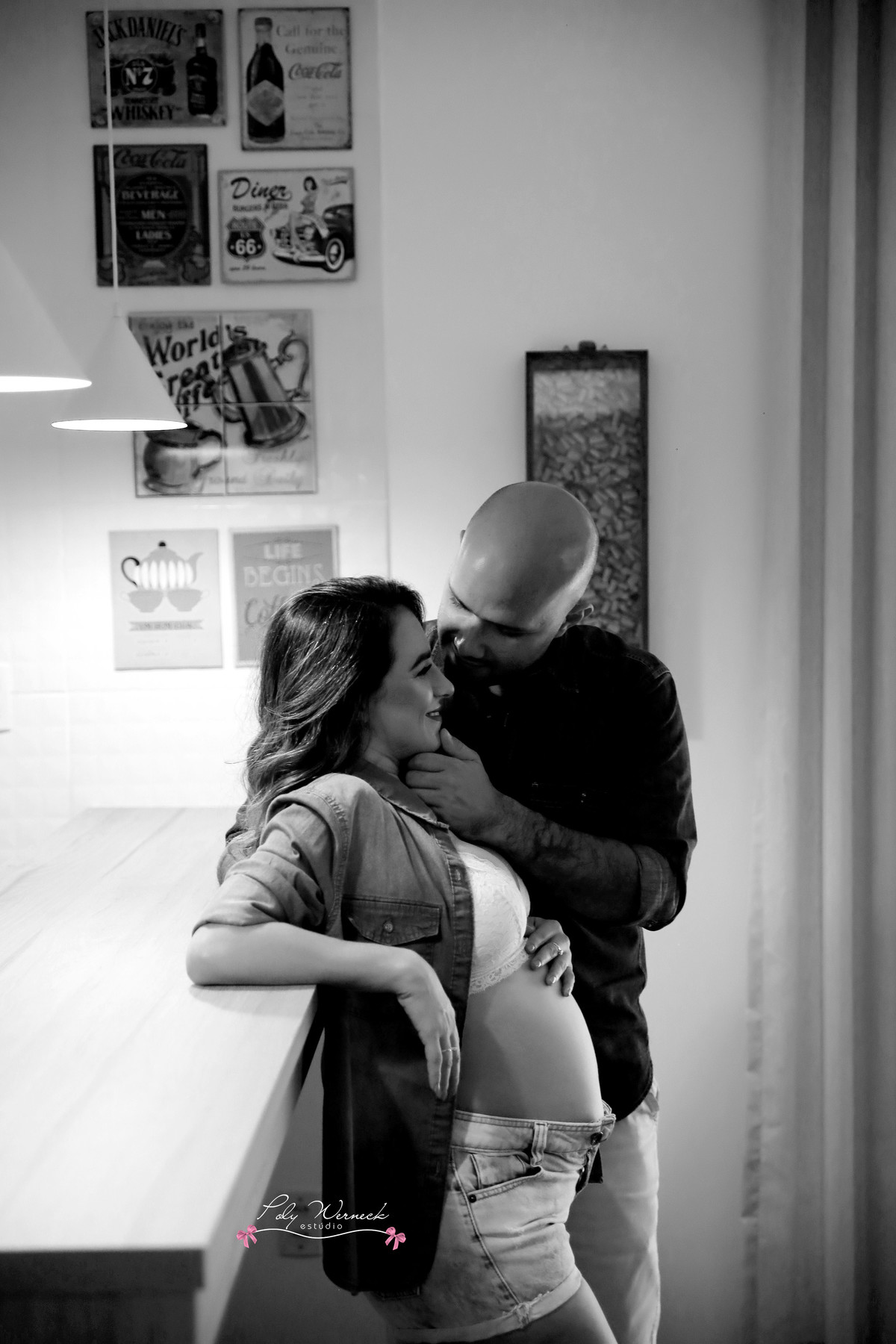 m registro feito do cantinho da família, no aconchego da sua própria casa. E para quando o Miguel ficar grandinho, ver o quão lindo foi a gestação da mamãe 
