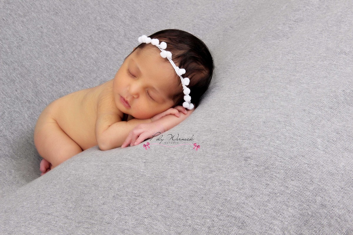 RECEM NASCIDO NEWBORN GAMA BRASILIA FOTOGRAFIA ENSAIO BEBÊ ENSAIO ESTÚDIO ENSAIO RECÉM NASCIDO FOTÓGRAFA DF FOTÓGRAFA BRASÍLIA ESPECIALIZADA EM BEBÊS MENINA MENINO BABY BOY BABY GIRL