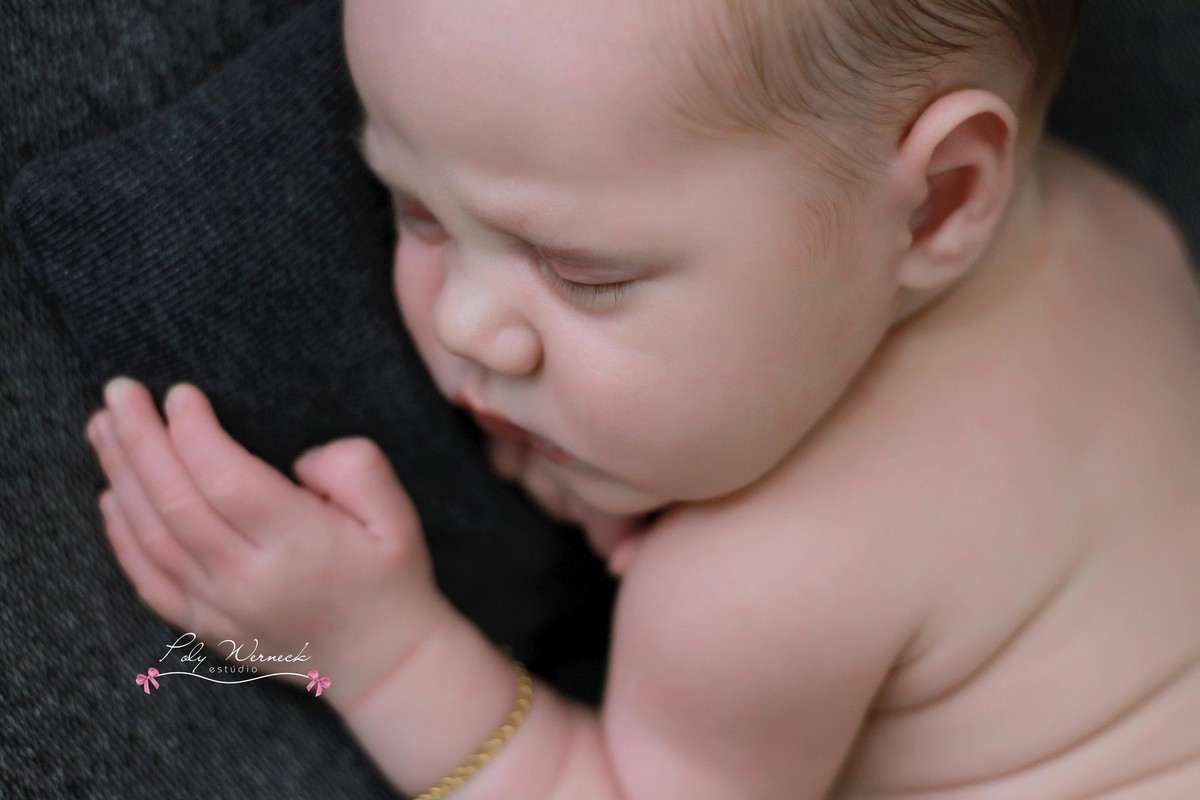 RECEM NASCIDO NEWBORN GAMA BRASILIA FOTOGRAFIA ENSAIO BEBÊ ENSAIO ESTÚDIO ENSAIO RECÉM NASCIDO FOTÓGRAFA DF FOTÓGRAFA BRASÍLIA ESPECIALIZADA EM BEBÊS MENINA MENINO BABY BOY BABY GIRL