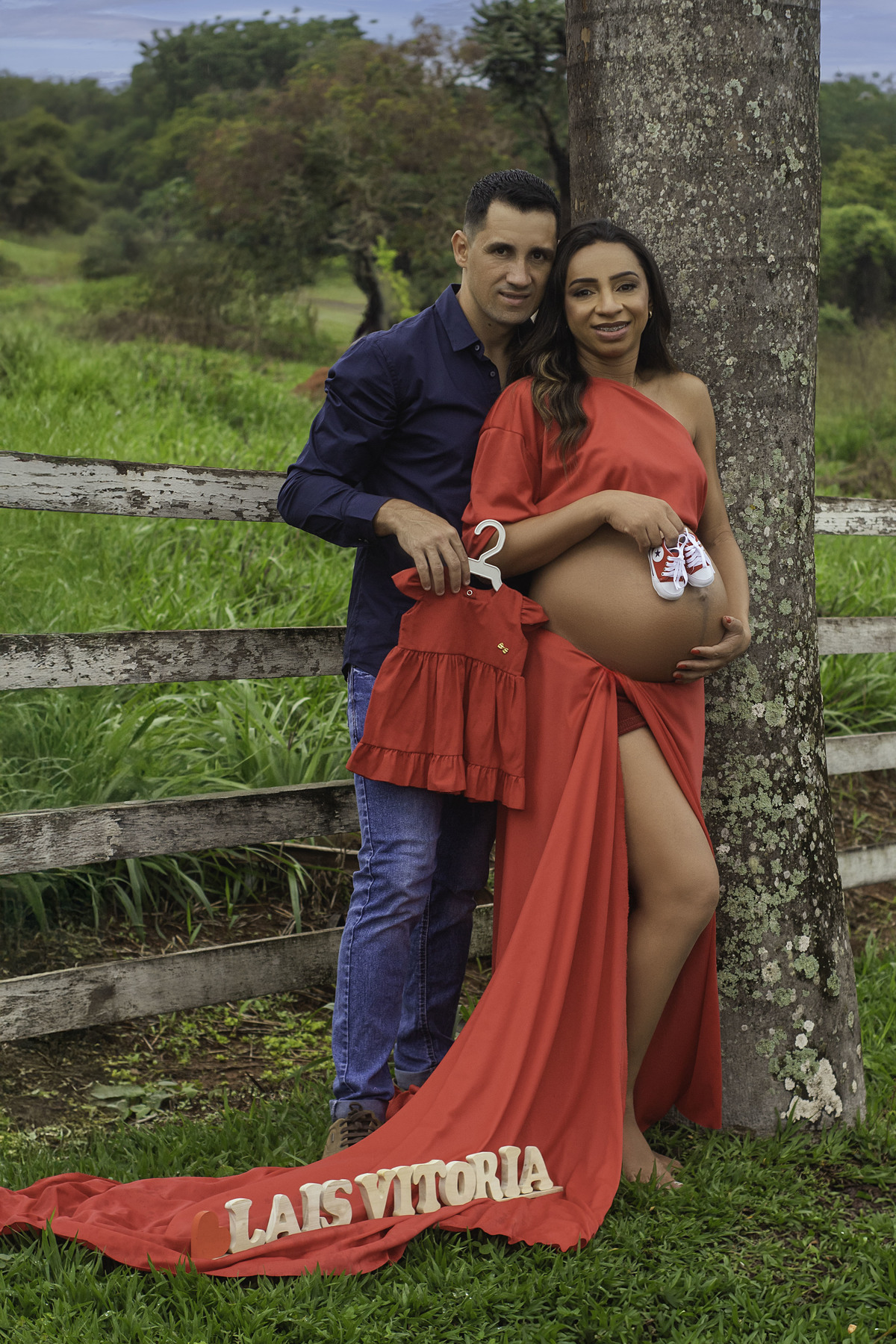 O enfeite com o nome da princesa, um toque de delicadeza que anuncia a chegada da alegria