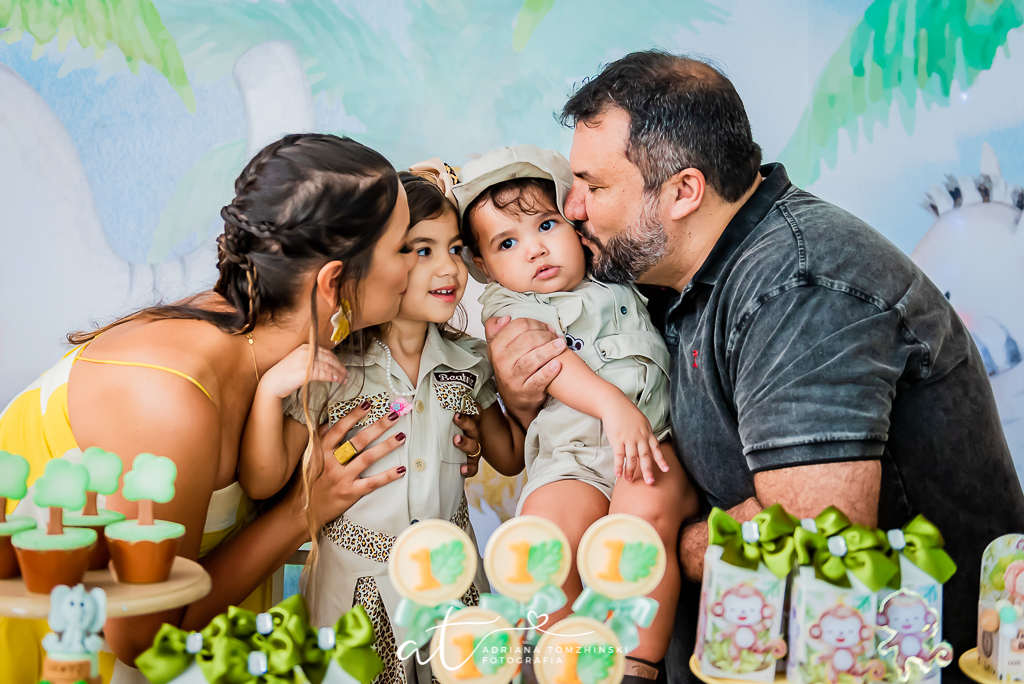 fotografia-festa-infantil-rj, tema-safari, fotografia-de-familia, adriana-tomzhinski-fotografia, foto-aniversario-infantil, fotografo-aniversario-infantil, casa-de-festas-espaço-jardins-verdes-jacarepagua-rj