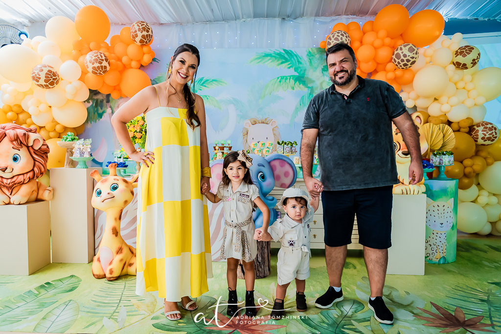 fotografia-festa-infantil-rj, tema-safari, fotografia-de-familia, adriana-tomzhinski-fotografia, foto-aniversario-infantil, fotografo-aniversario-infantil, casa-de-festas-espaço-jardins-verdes-jacarepagua-rj