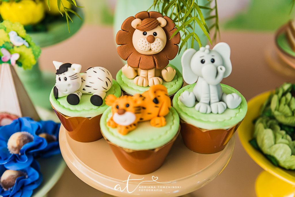 fotografia-festa-infantil-rj, tema-safari, fotografia-de-familia, adriana-tomzhinski-fotografia, foto-aniversario-infantil, fotografo-aniversario-infantil, casa-de-festas-espaço-jardins-verdes-jacarepagua-rj