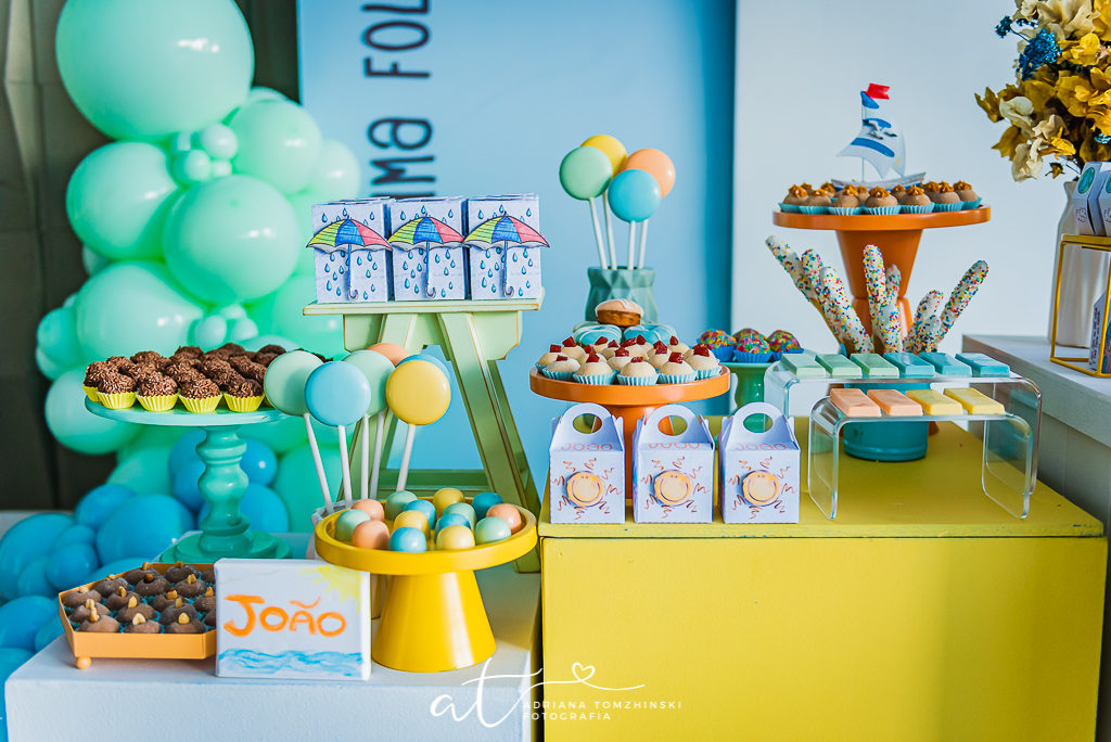 fotografia-festa-infantil-rj, tema-aquarela, fotografia-de-familia, adriana-tomzhinski-fotografia, foto-aniversario-infantil, fotografo-aniversario-infantil, festa-no-play, tijuca